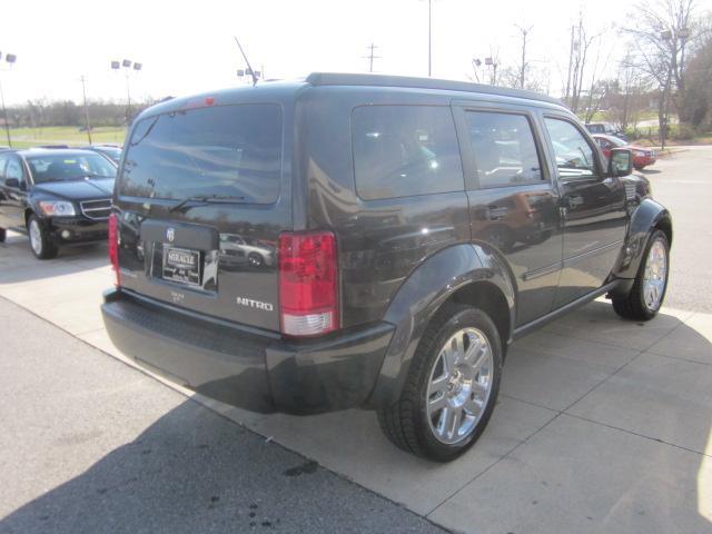 2011 Dodge Nitro Laredo / Trail Rated