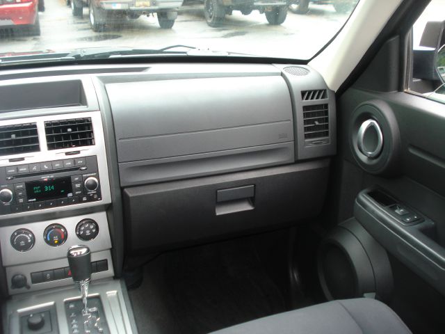 2011 Dodge Nitro EX-L W/ DVD System