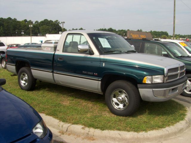 1995 Dodge Ram 1500 Sport WITH GPS Navigation