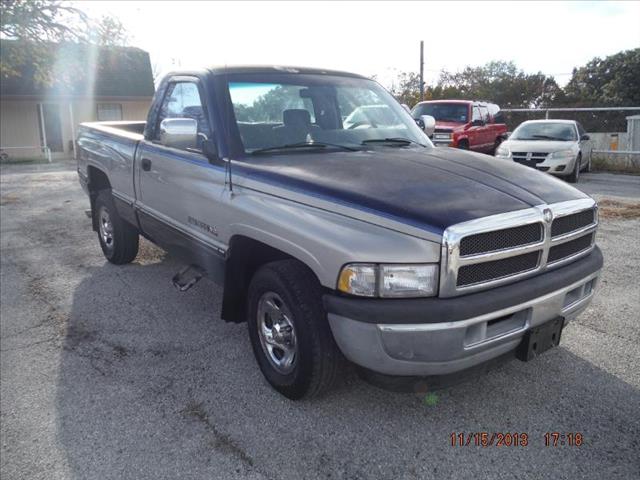 1995 Dodge Ram 1500 2008 Infiniti Sport