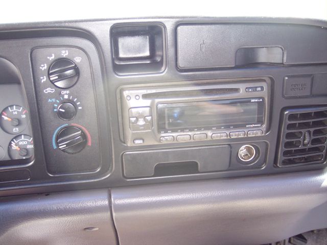 1997 Dodge Ram 1500 Sport WITH GPS Navigation