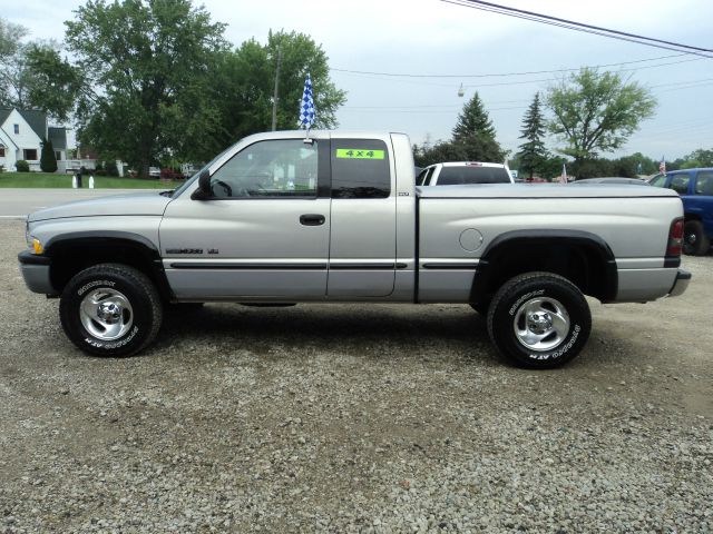 1998 Dodge Ram 1500 Extended Cab 4-wheel Drive LTZ