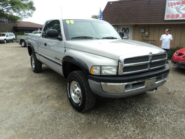 1998 Dodge Ram 1500 Extended Cab 4-wheel Drive LTZ