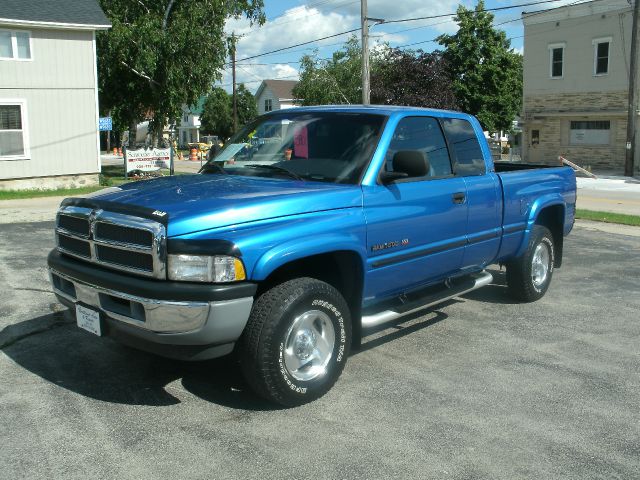 1998 Dodge Ram 1500 Extended Cab 4-wheel Drive LTZ