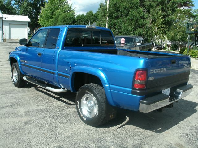 1998 Dodge Ram 1500 Extended Cab 4-wheel Drive LTZ