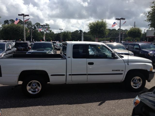 1998 Dodge Ram 1500 4DR SDN XLE AT