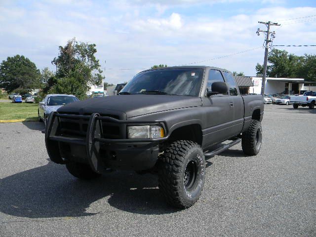 1999 Dodge Ram 1500 Reg Cab 111.2 Inch WB LS Z71 4x4 Truck