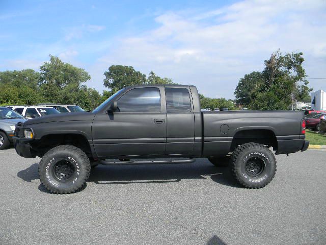 1999 Dodge Ram 1500 Reg Cab 111.2 Inch WB LS Z71 4x4 Truck