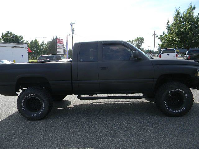 1999 Dodge Ram 1500 Reg Cab 111.2 Inch WB LS Z71 4x4 Truck