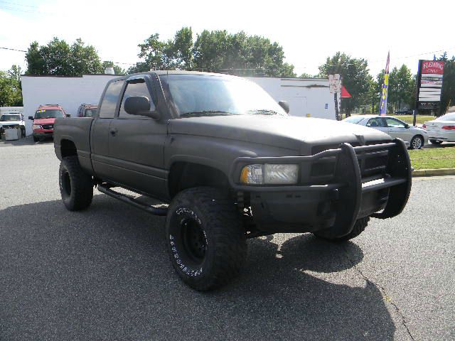 1999 Dodge Ram 1500 Reg Cab 111.2 Inch WB LS Z71 4x4 Truck