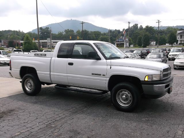 1999 Dodge Ram 1500 1500 LT 4WD