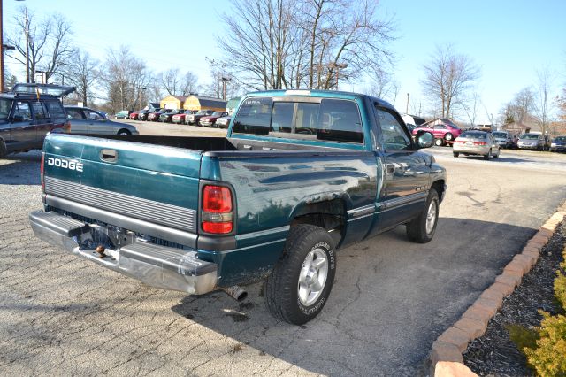 1999 Dodge Ram 1500 T Chairs