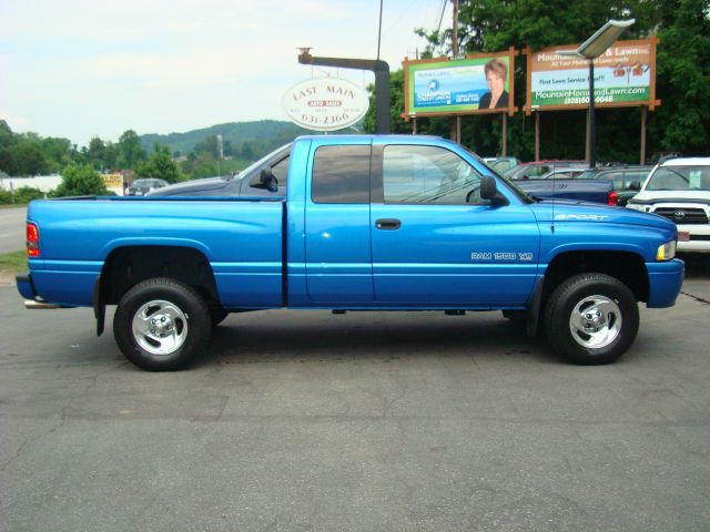 1999 Dodge Ram 1500 1500 LT 4WD