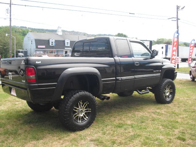 1999 Dodge Ram 1500 1500 LT 4WD