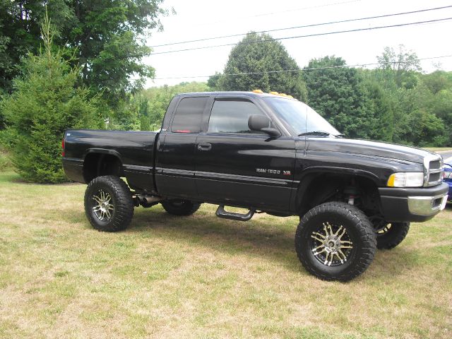 1999 Dodge Ram 1500 1500 LT 4WD