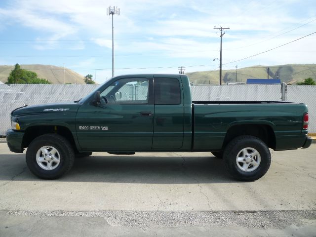 1999 Dodge Ram 1500 1500 LT 4WD