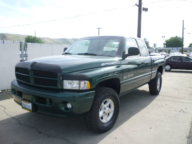 1999 Dodge Ram 1500 1500 LT 4WD