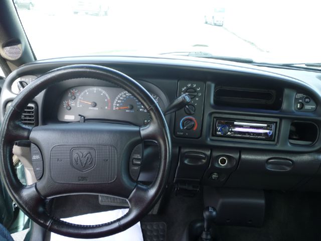 1999 Dodge Ram 1500 1500 LT 4WD