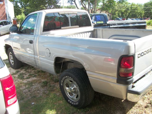 1999 Dodge Ram 1500 T Chairs