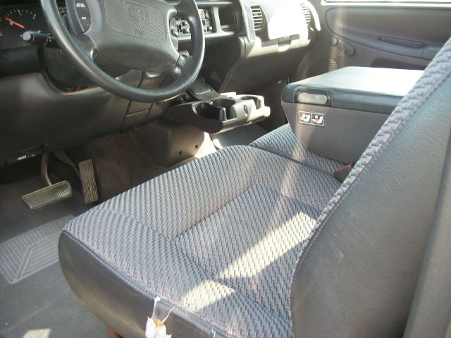 1999 Dodge Ram 1500 T Chairs