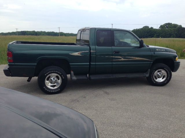 1999 Dodge Ram 1500 1500 LT 4WD