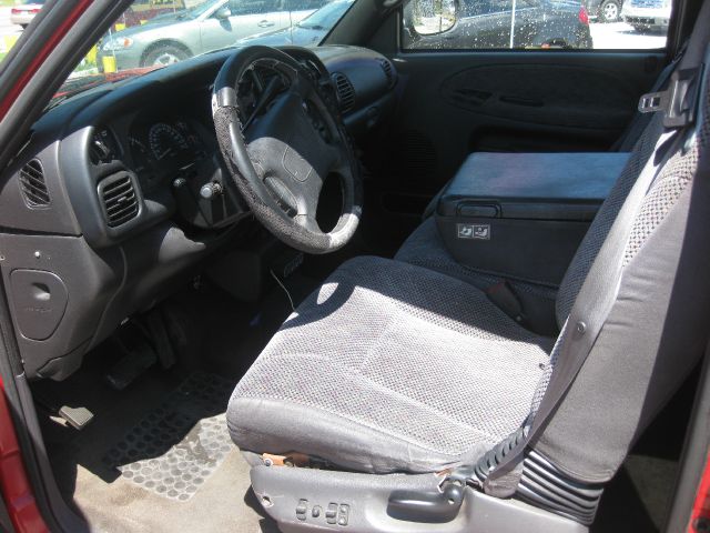 1999 Dodge Ram 1500 C1500 LS