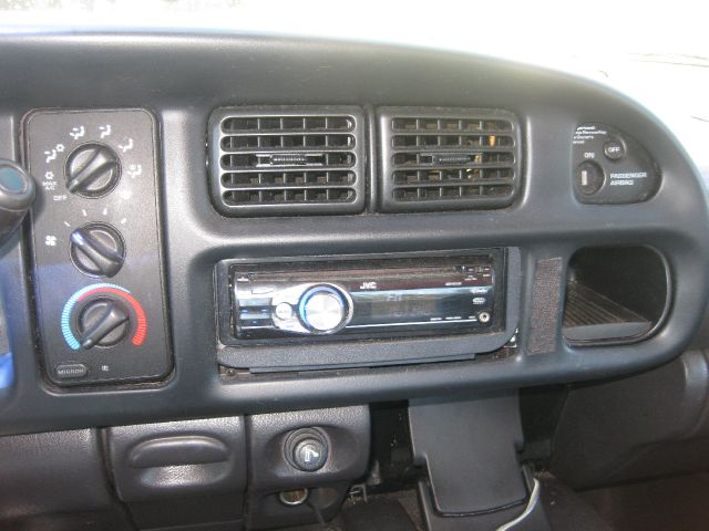 1999 Dodge Ram 1500 C1500 LS