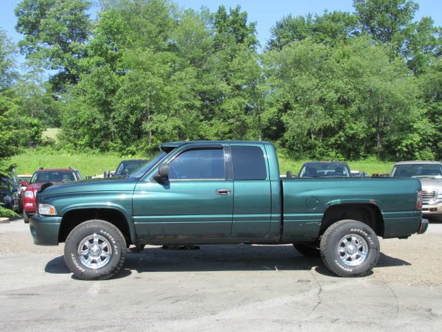 2000 Dodge Ram 1500 4WD 1500 LTZ