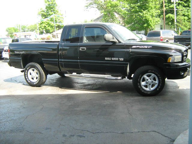 2000 Dodge Ram 1500 1500 LT 4WD