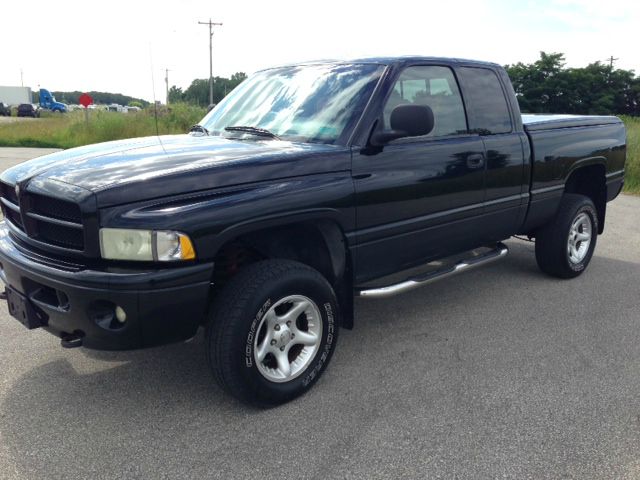 2000 Dodge Ram 1500 1500 LT 4WD