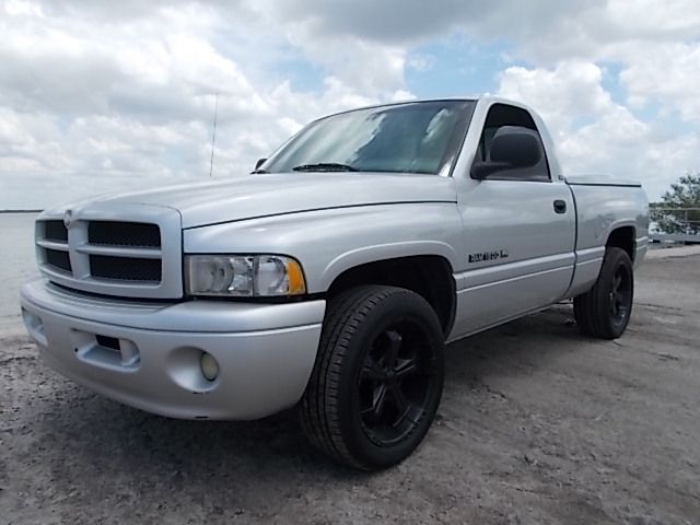 2001 Dodge Ram 1500 T Chairs