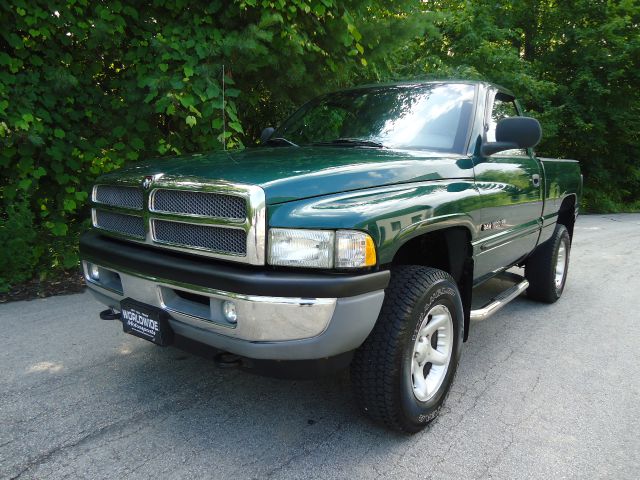 2001 Dodge Ram 1500 Sport 2D Utility