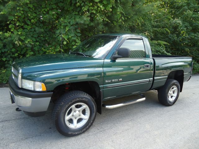 2001 Dodge Ram 1500 Sport 2D Utility