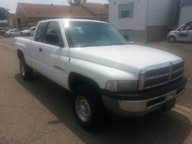 2001 Dodge Ram 1500 4DR SDN V6 AUTO SE (GS) Sedan