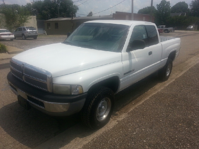 2001 Dodge Ram 1500 4DR SDN V6 AUTO SE (GS) Sedan