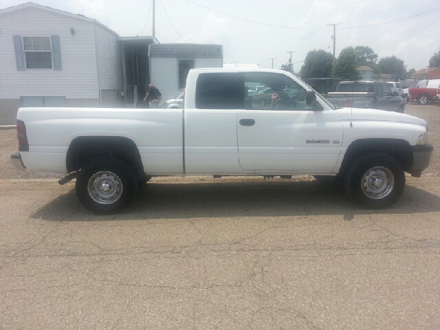 2001 Dodge Ram 1500 4DR SDN V6 AUTO SE (GS) Sedan