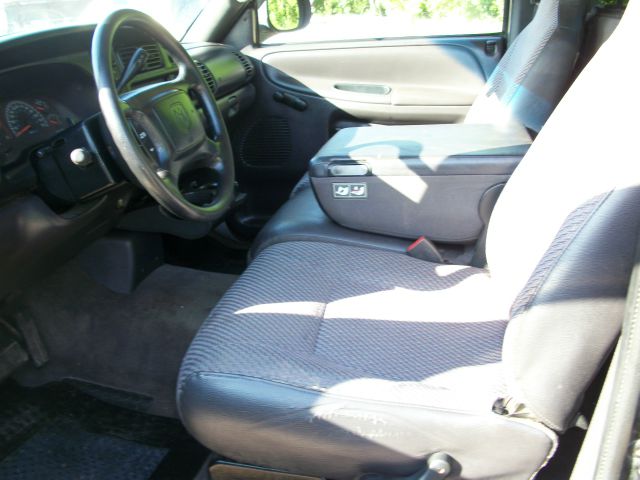 2001 Dodge Ram 1500 T Chairs