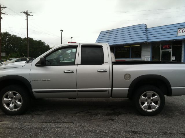 2002 Dodge Ram 1500 4X2 Extended CAB 122.9 IN