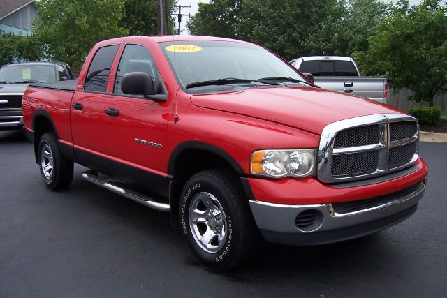 2002 Dodge Ram 1500 4X2 Extended CAB 122.9 IN