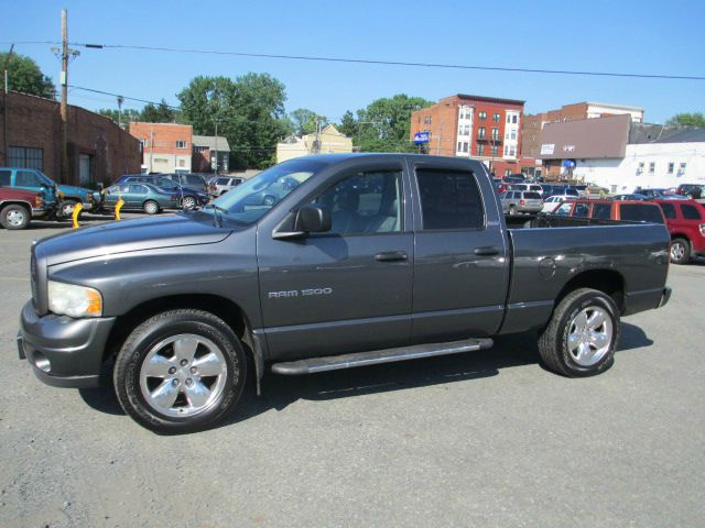 2002 Dodge Ram 1500 4X2 Extended CAB 122.9 IN