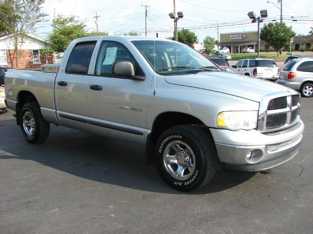 2002 Dodge Ram 1500 4X2 Extended CAB 122.9 IN