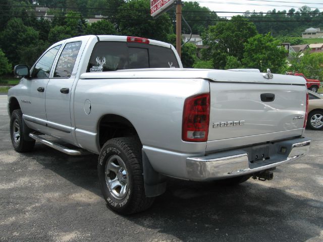 2002 Dodge Ram 1500 4X2 Extended CAB 122.9 IN