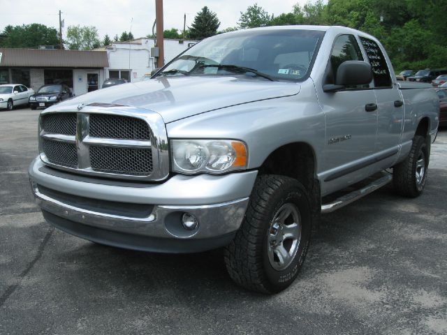 2002 Dodge Ram 1500 4X2 Extended CAB 122.9 IN