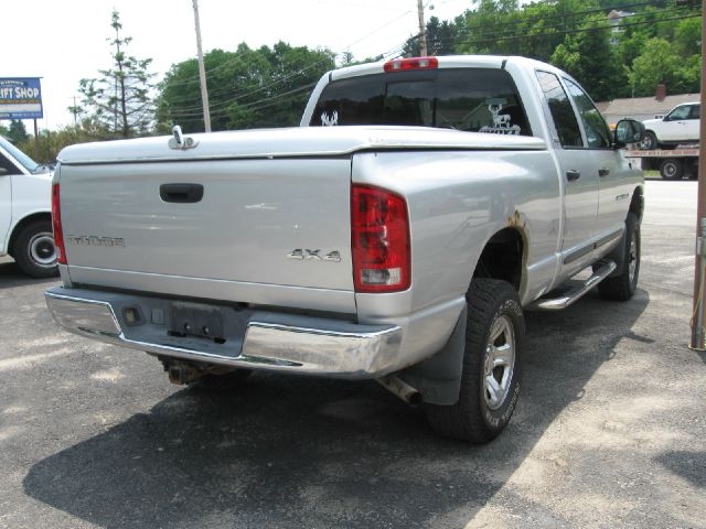 2002 Dodge Ram 1500 4X2 Extended CAB 122.9 IN