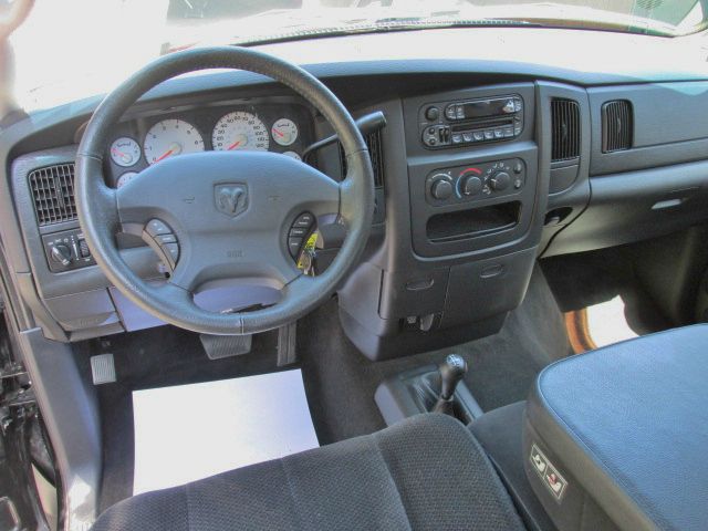 2002 Dodge Ram 1500 323i 4dr Sdn Sedan