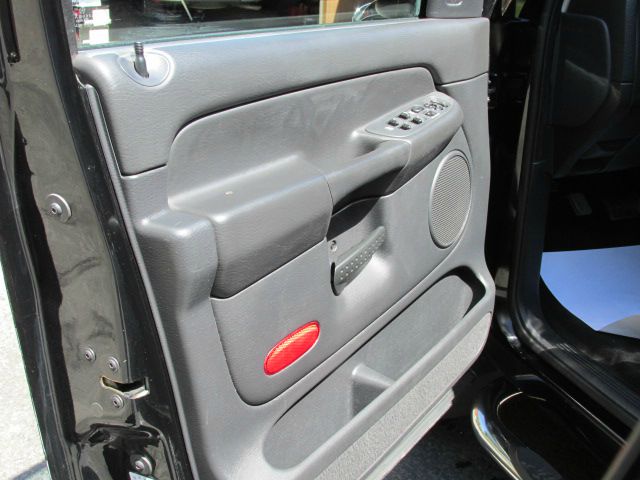 2002 Dodge Ram 1500 323i 4dr Sdn Sedan