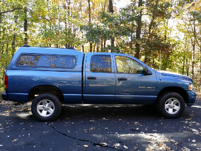 2002 Dodge Ram 1500 4dr 4WD EXT LS 4x4 SUV