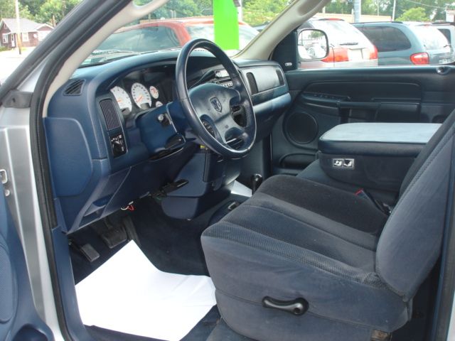 2002 Dodge Ram 1500 Sahara 4X4