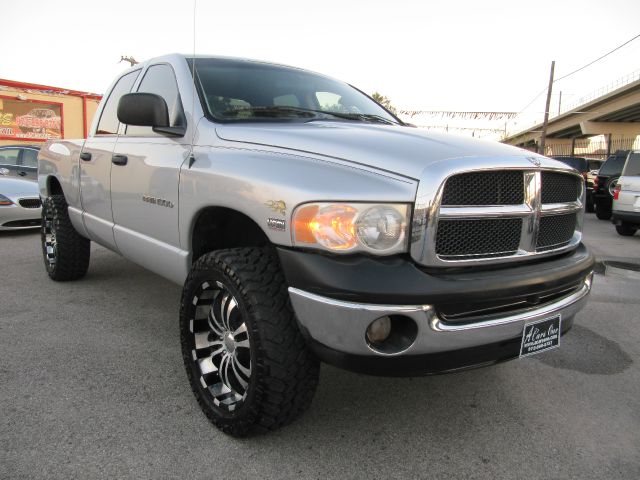 2003 Dodge Ram 1500 4dr 114 WB XLT 4WD