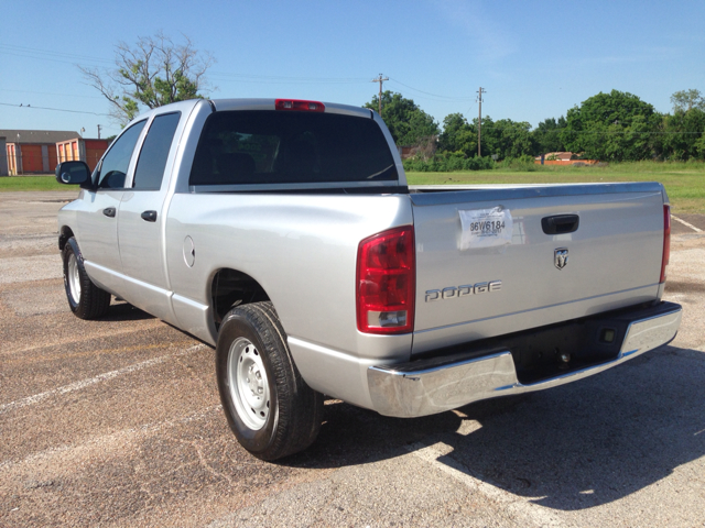 2004 Dodge Ram 1500 4dr LX 4WD Auto